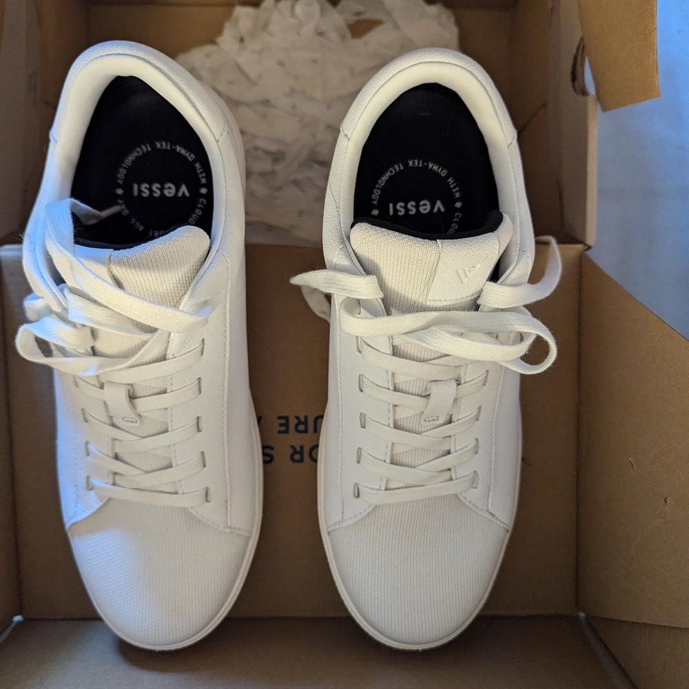 Vessi Soho sneakers BNIB